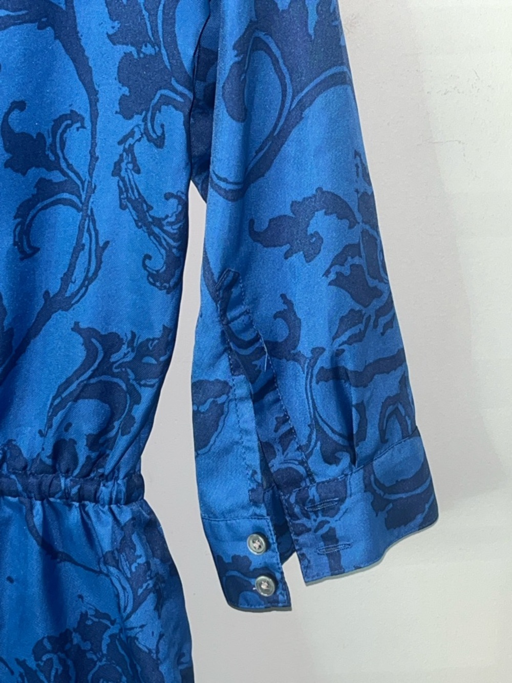 Banana Republic Women’s Blue Floral Satin Like 3/4 Sleeve Romper Size 4 NWOT - Picture 6 of 9